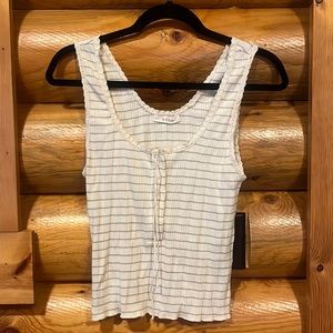 Doen 100% cotton tank top size m. Never worn